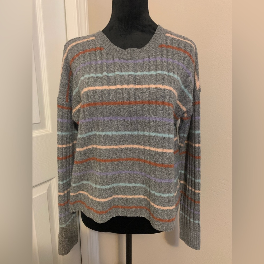 Gray stripe color